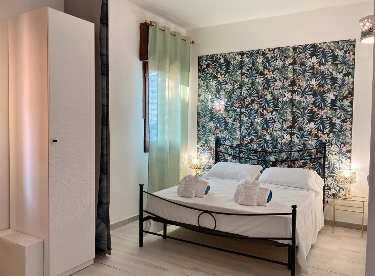 Noemi Holiday House Agnone Bagni Exterior foto